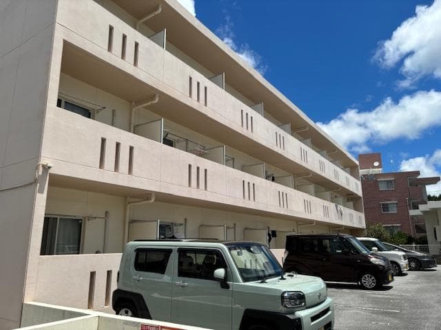 Room image 12