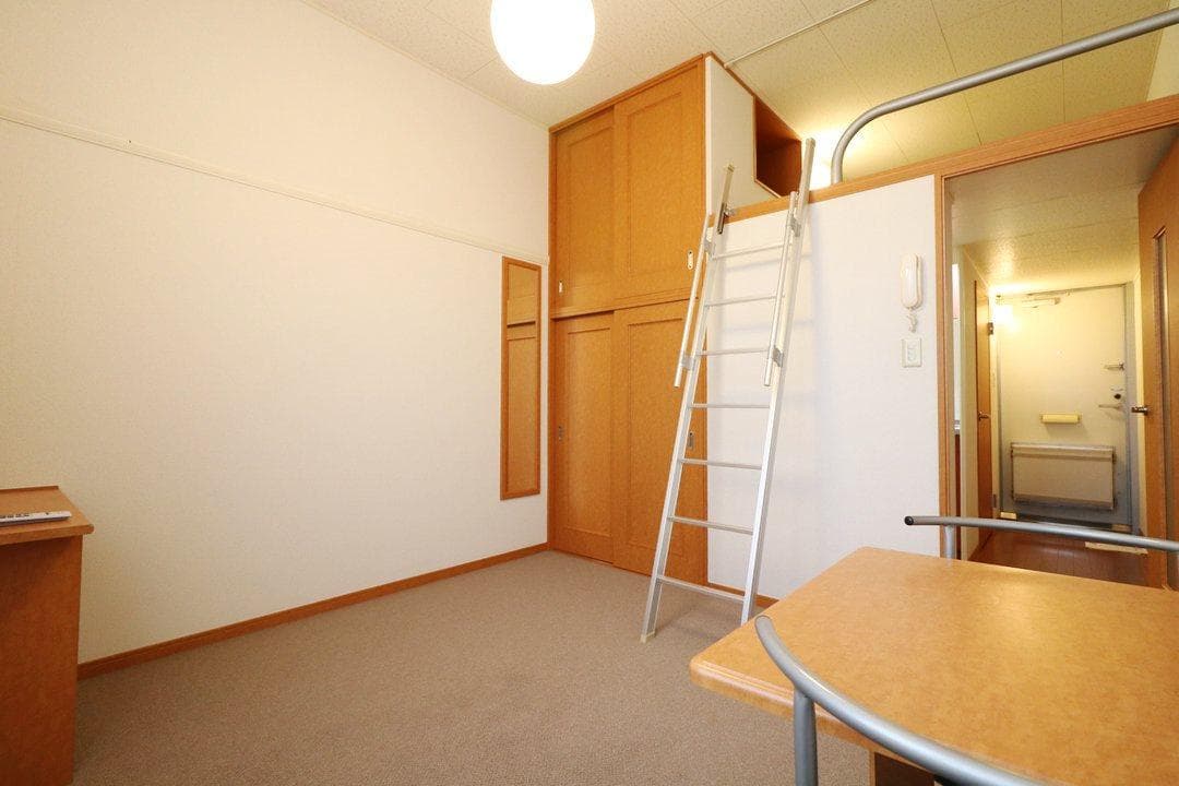 Preview interior of leopalace Ogura