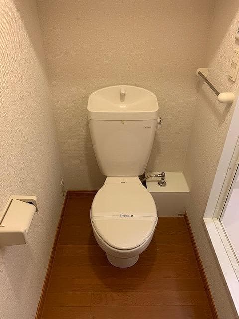 Room image 9