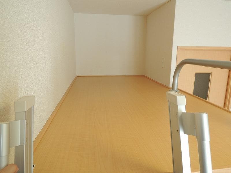 Room image 10