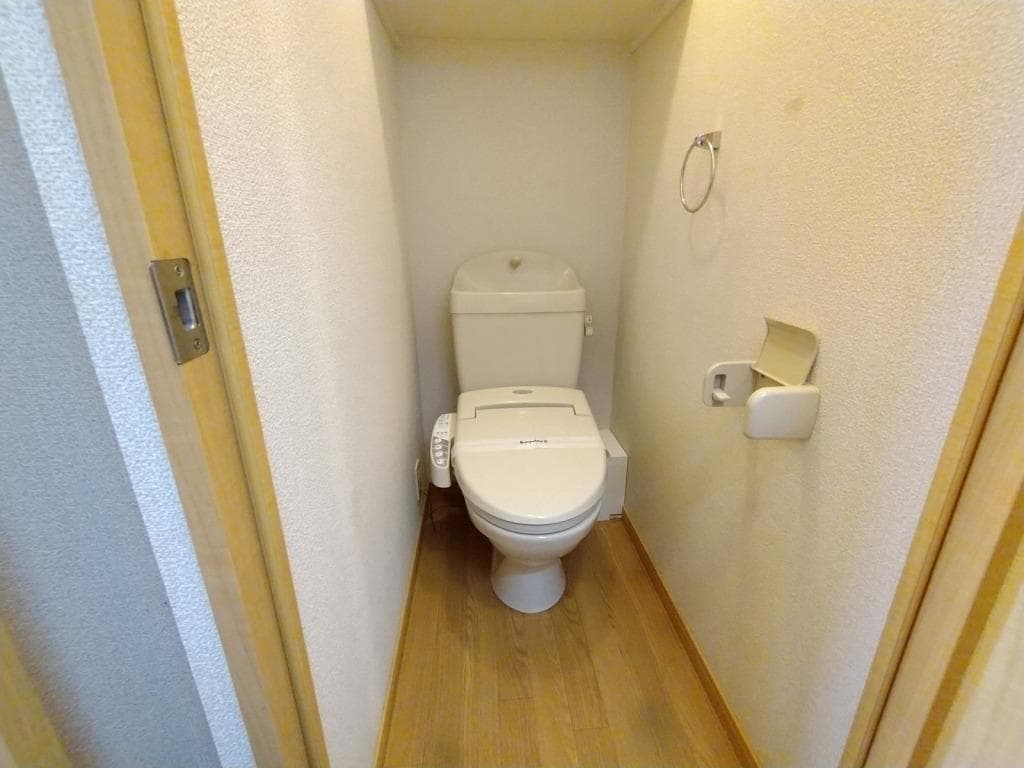 Room image 9