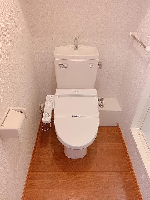 Room image 9