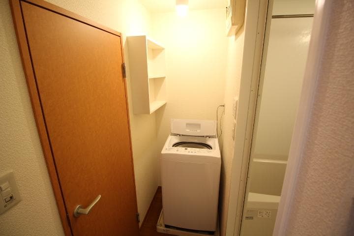 Room image 11