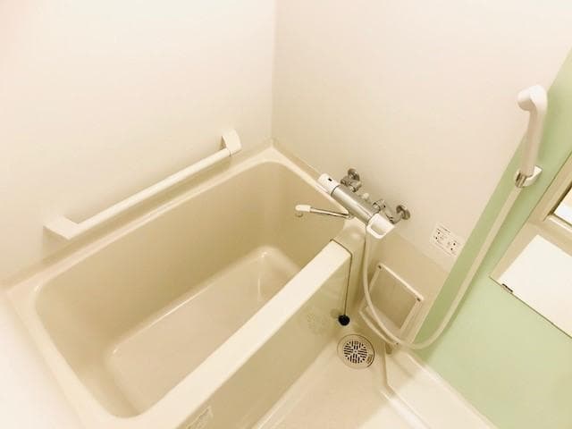 Room image 12