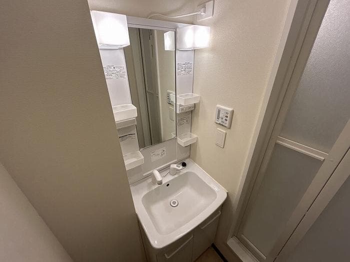 Room image 8
