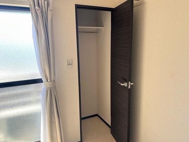 Room image 15