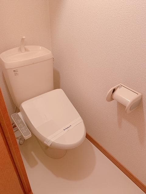 Room image 9