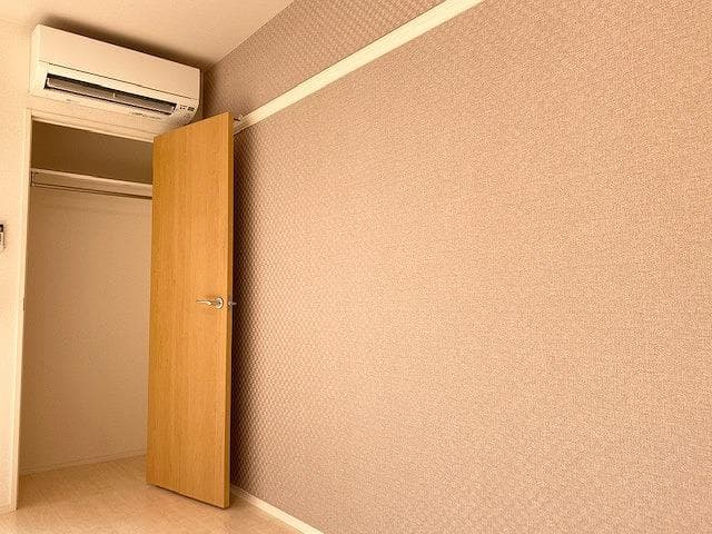 Preview interior of CLEINO YASAKA