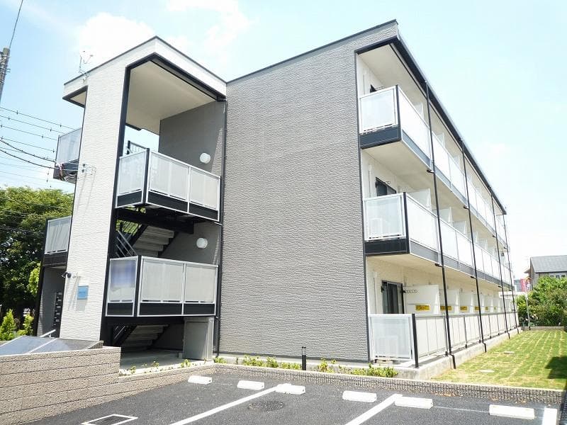 Main exterior of leopalace Blufani II