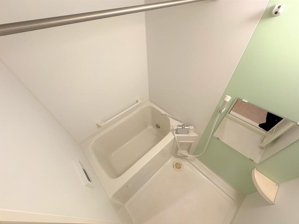 Room image 11