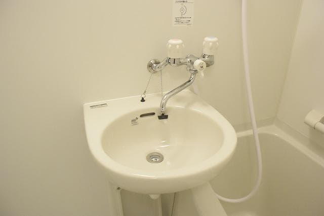 Room image 10