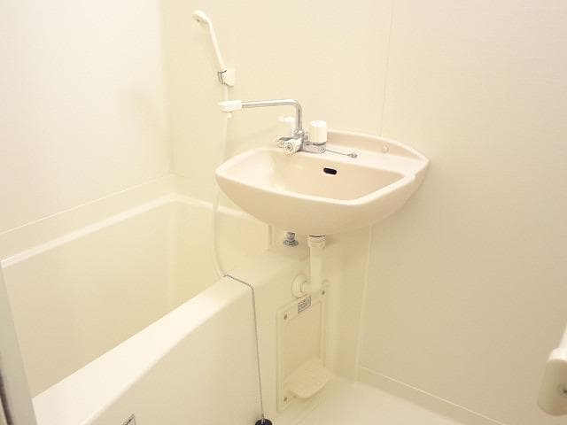 Room image 12