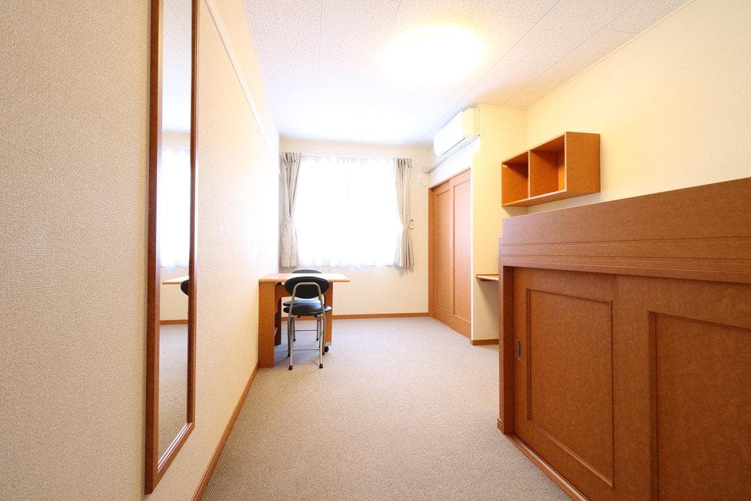 Preview interior of leopalace Happu