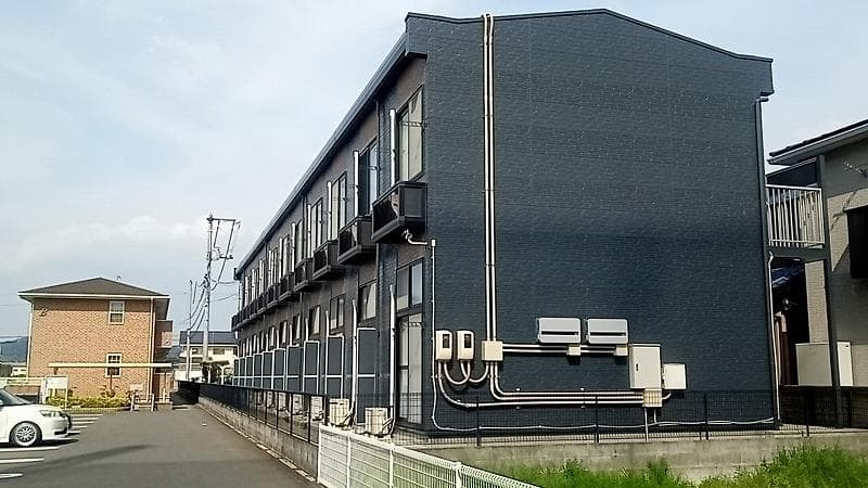 Main exterior of leopalace R&J