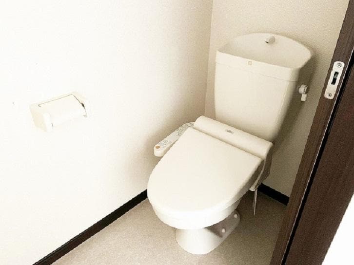 Room image 8