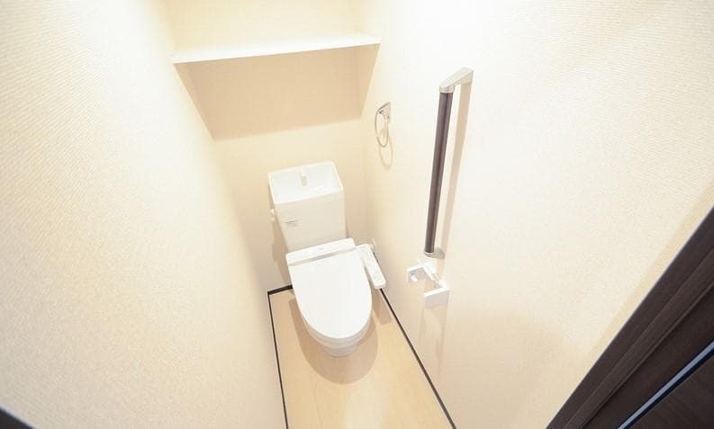 Room image 8