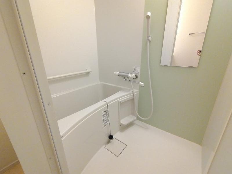 Room image 8