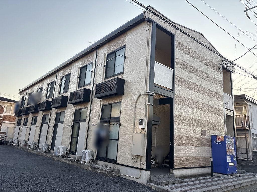 Main exterior of leopalace Requerd Yuu