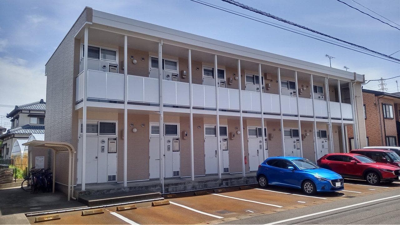 Main exterior of leopalace Jeunesse Shichiku