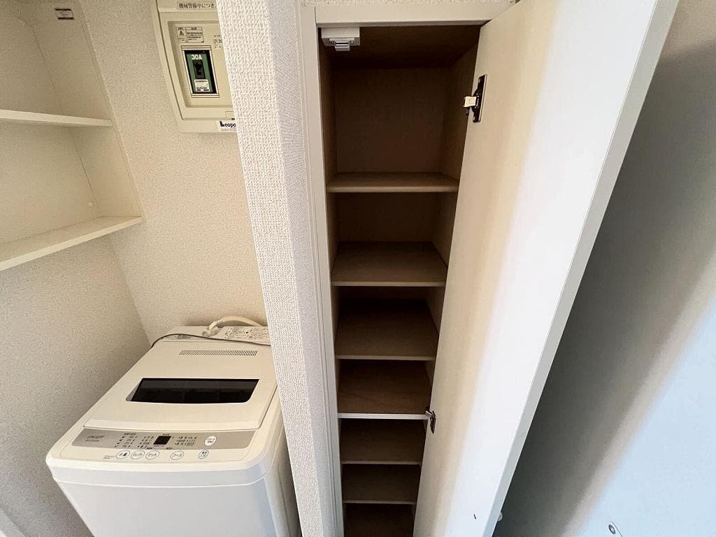 Room image 13