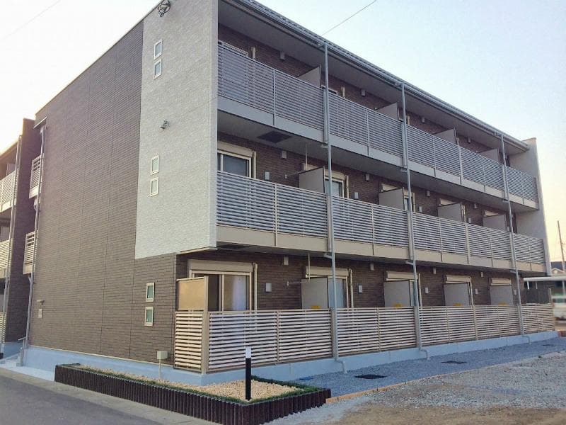 Main exterior of CLEINO Le Bonheur Shiraoka