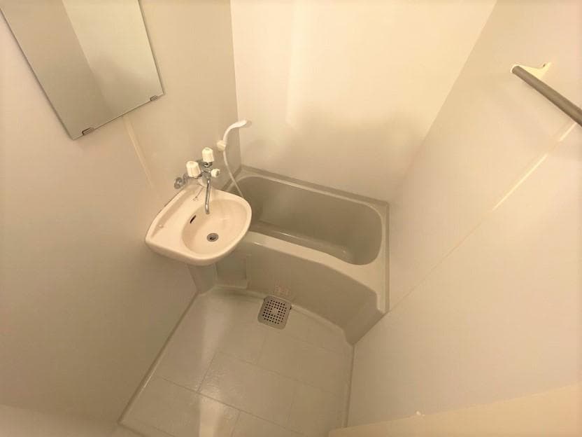 Room image 12