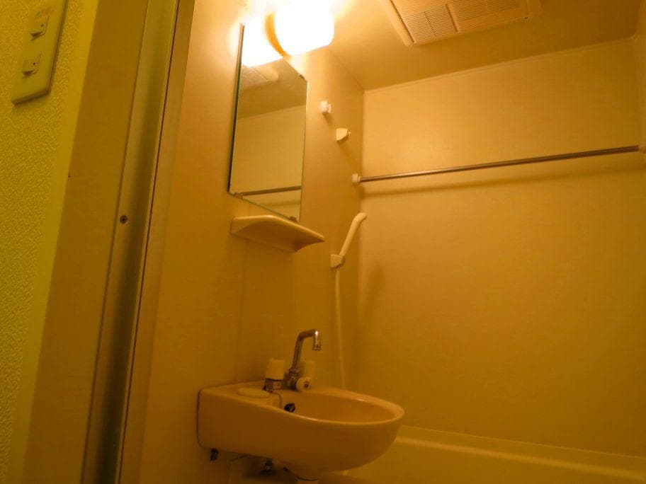 Room image 9