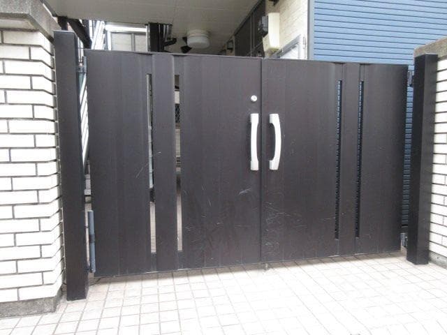Room image 15