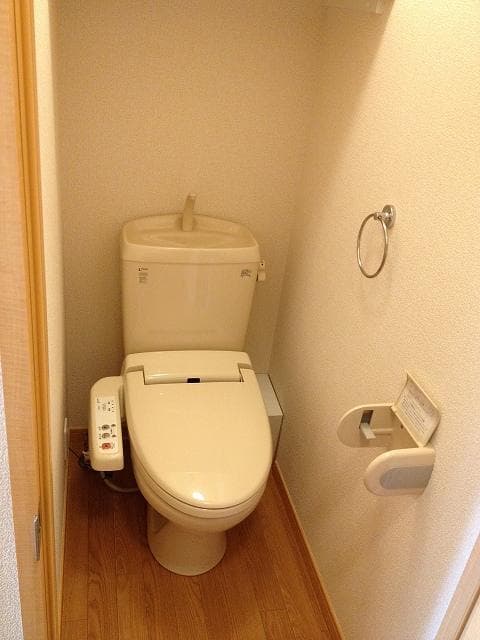 Room image 11
