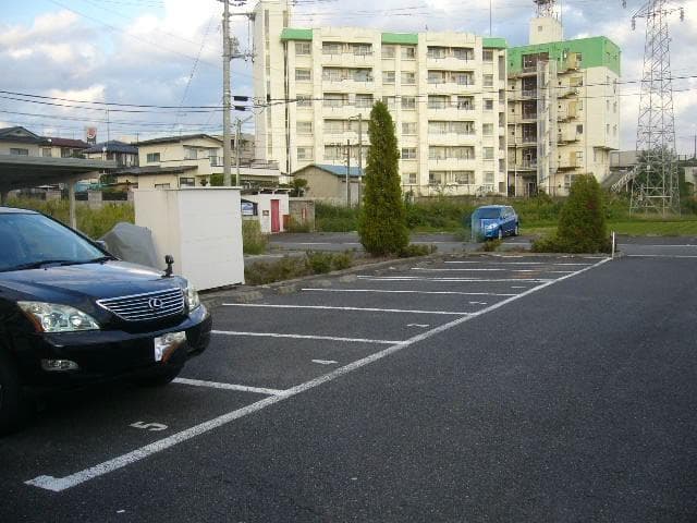 Room image 16