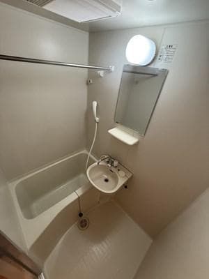 Room image 16