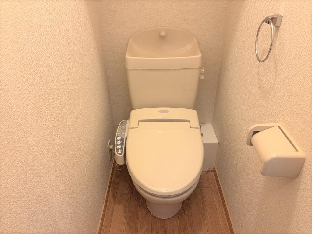 Room image 10