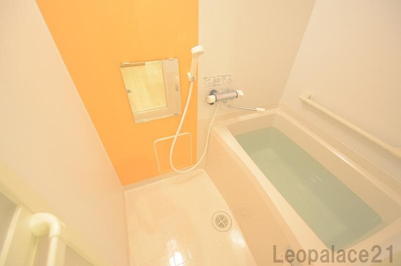 Room image 12