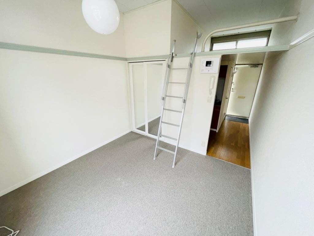 Preview interior of leopalace Castle