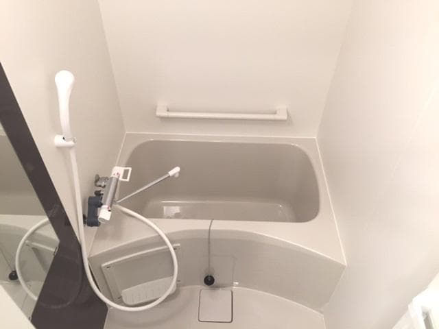 Room image 11