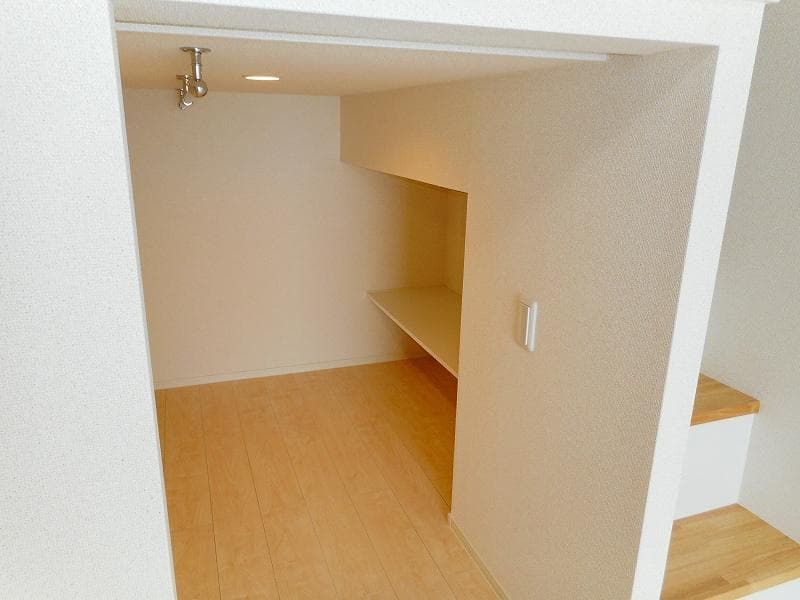 Room image 15