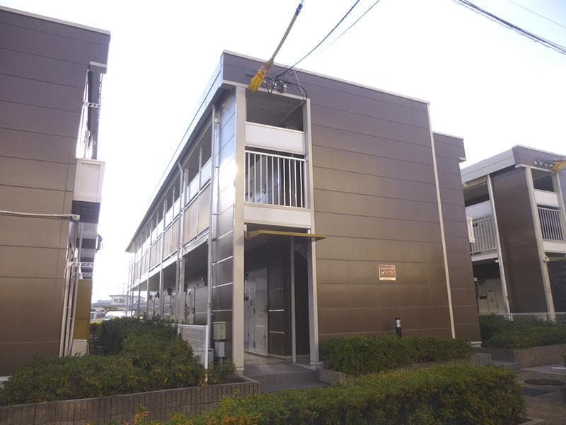 Main exterior of leopalace Pista B