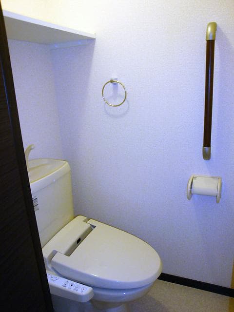 Room image 8
