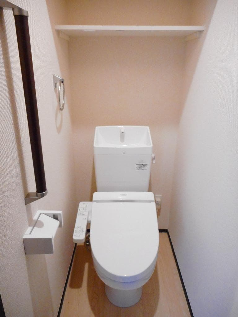 Room image 9