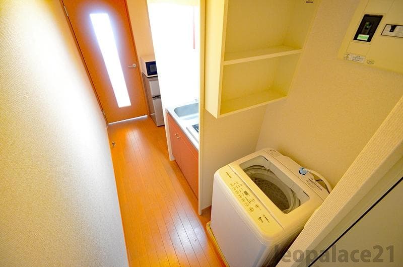 Room image 12