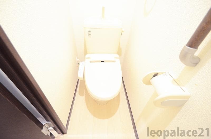 Room image 12