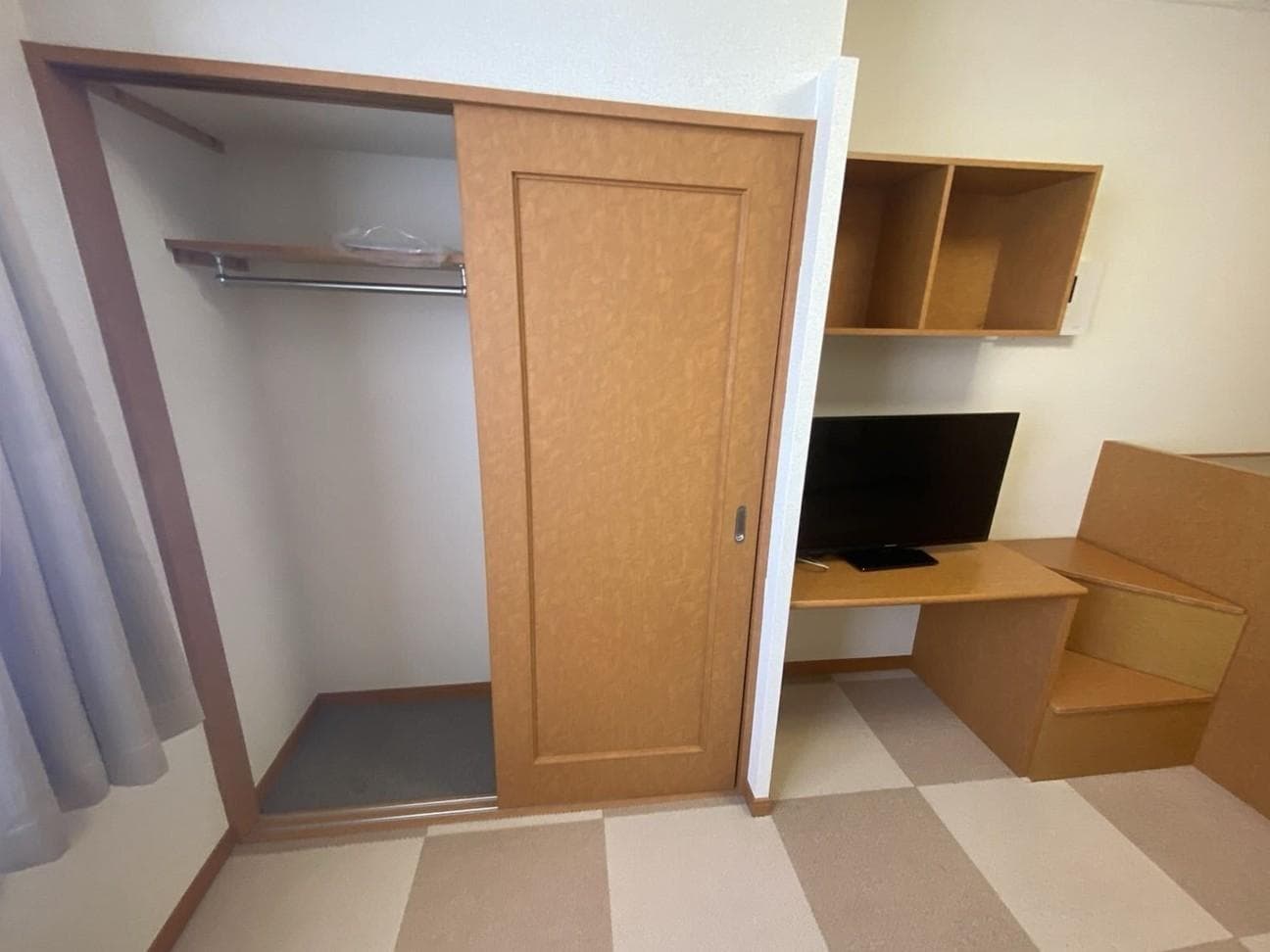 Room image 11