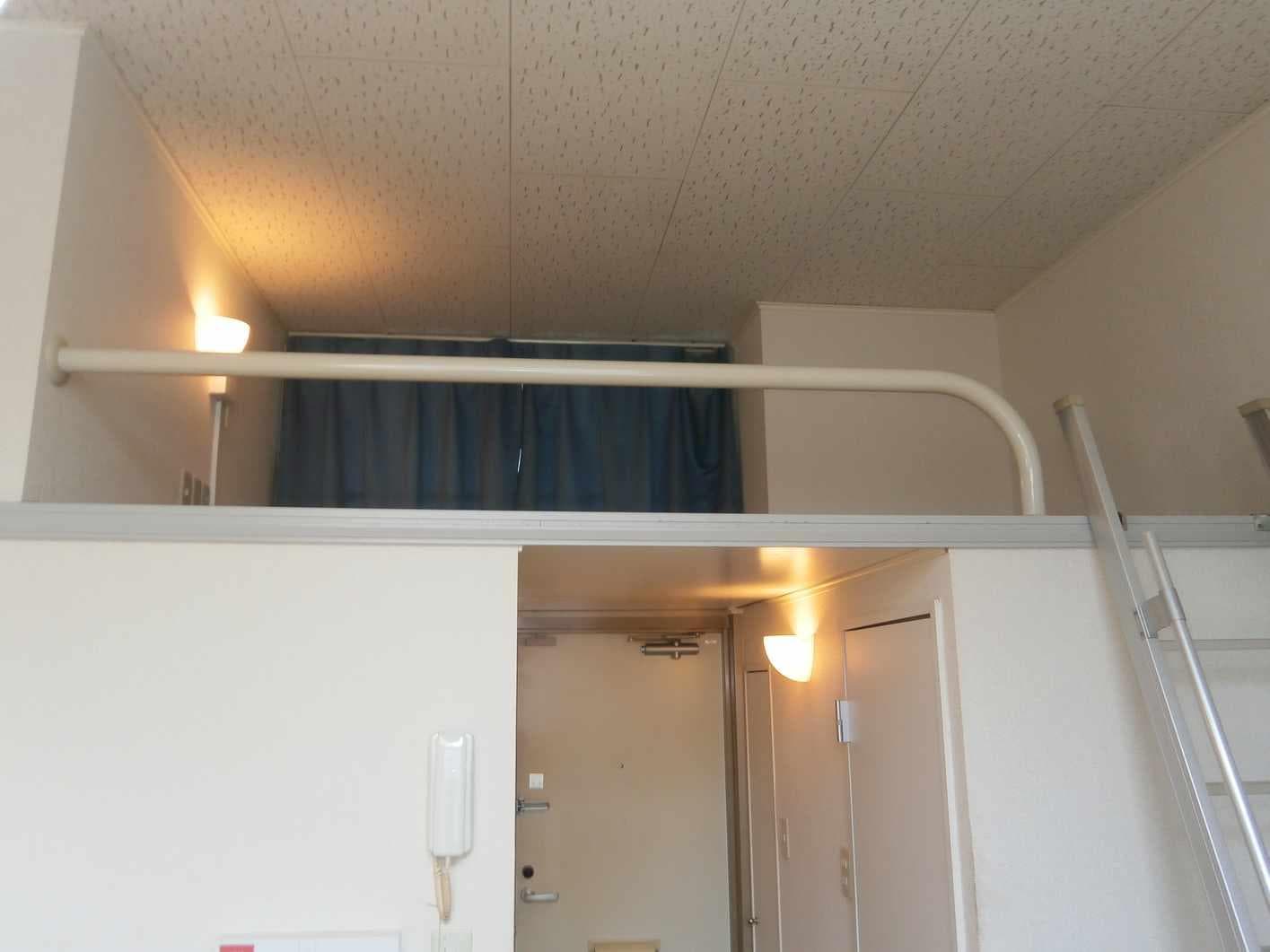 Room image 10