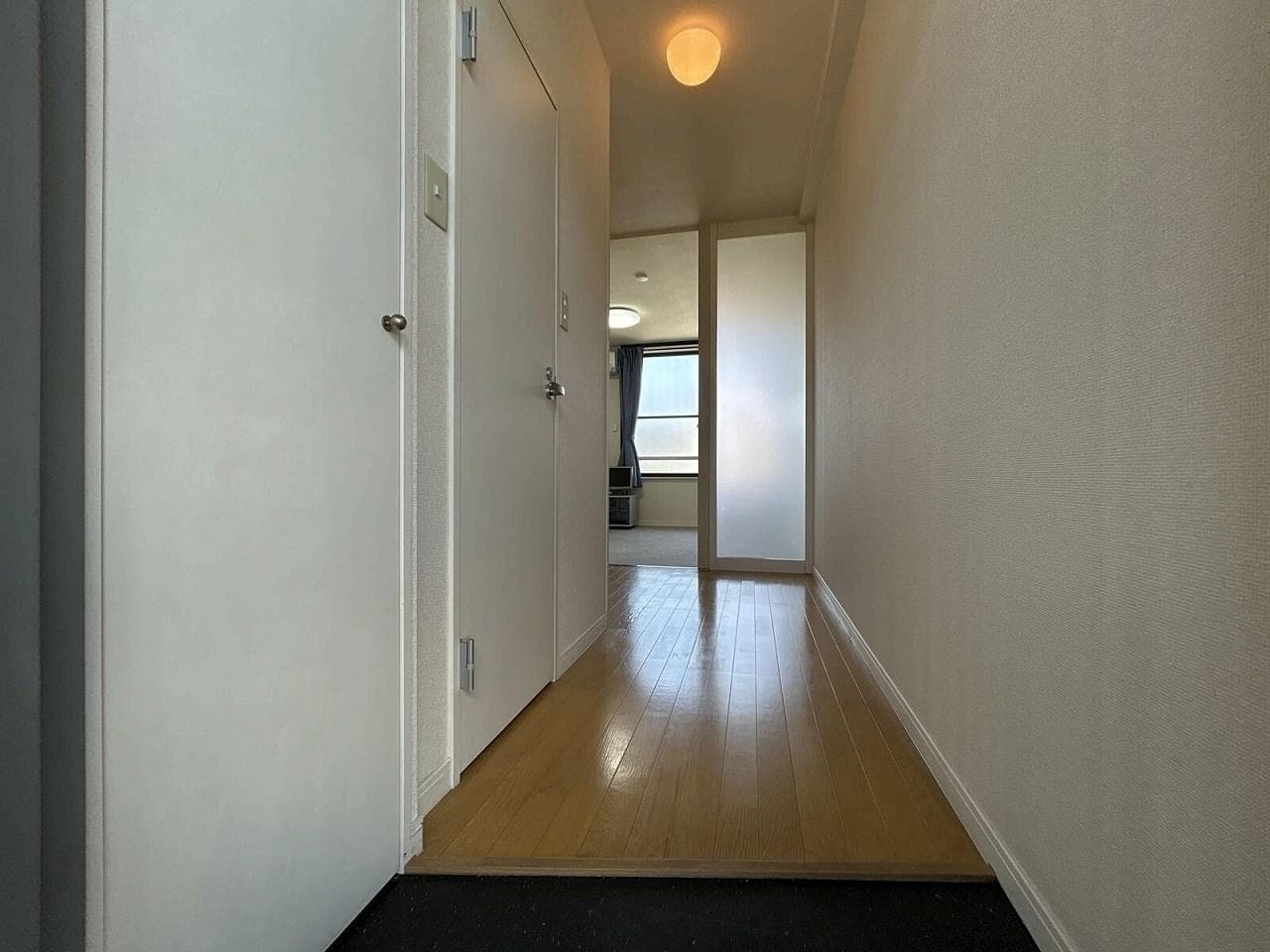 Room image 14