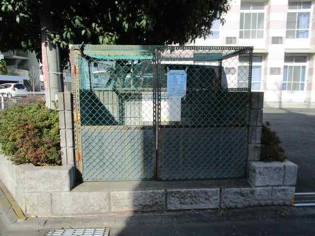 Room image 11