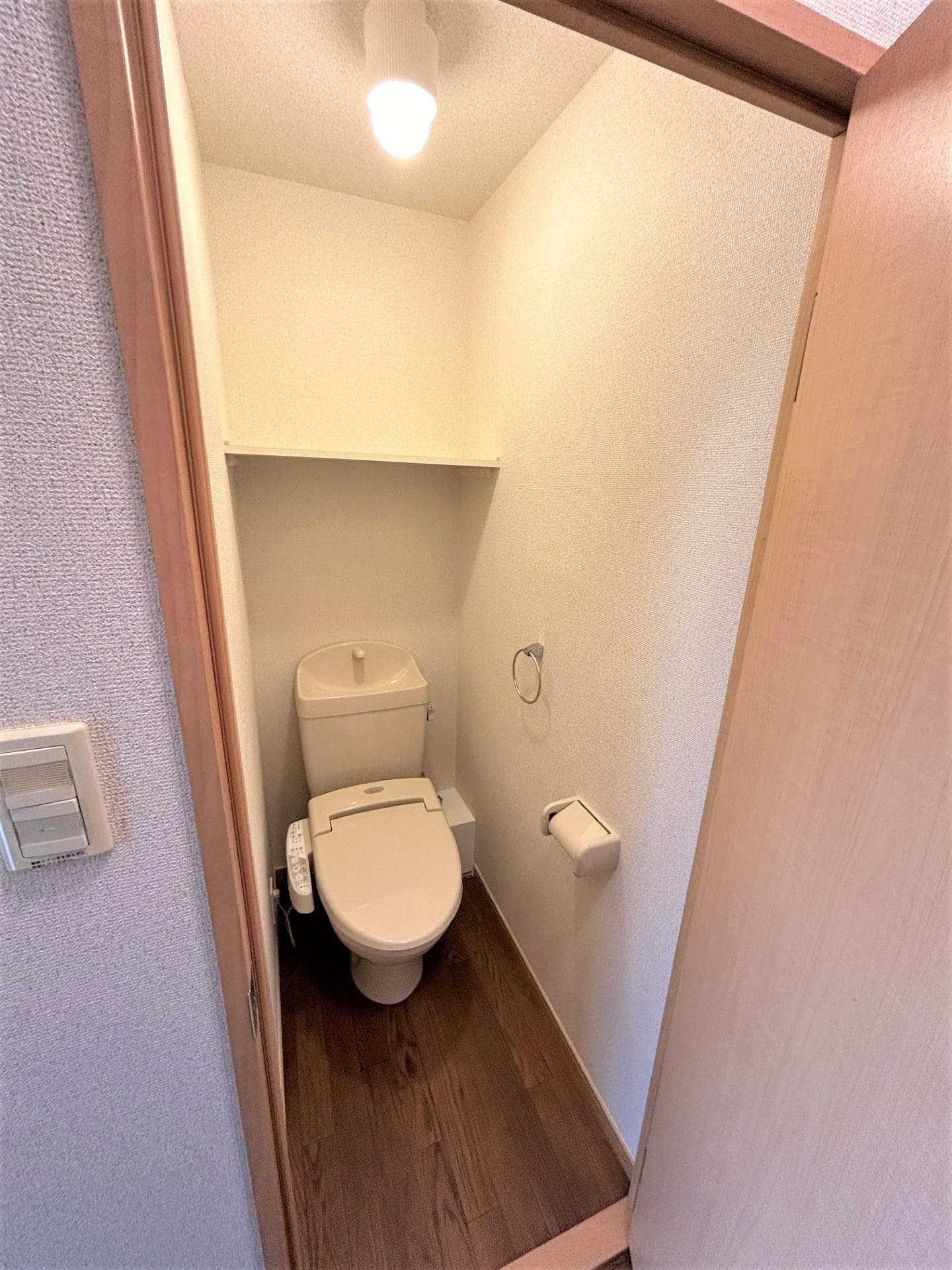 Room image 12