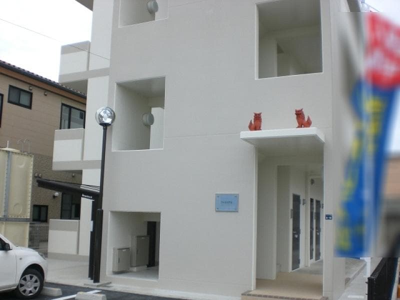 Main exterior of leopalace Familiar 5