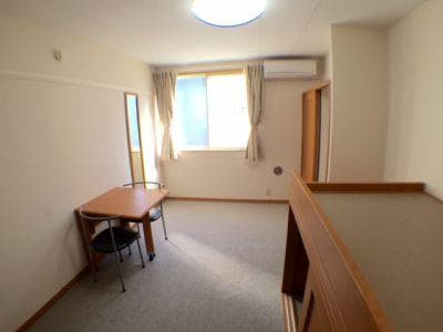 Room image 8