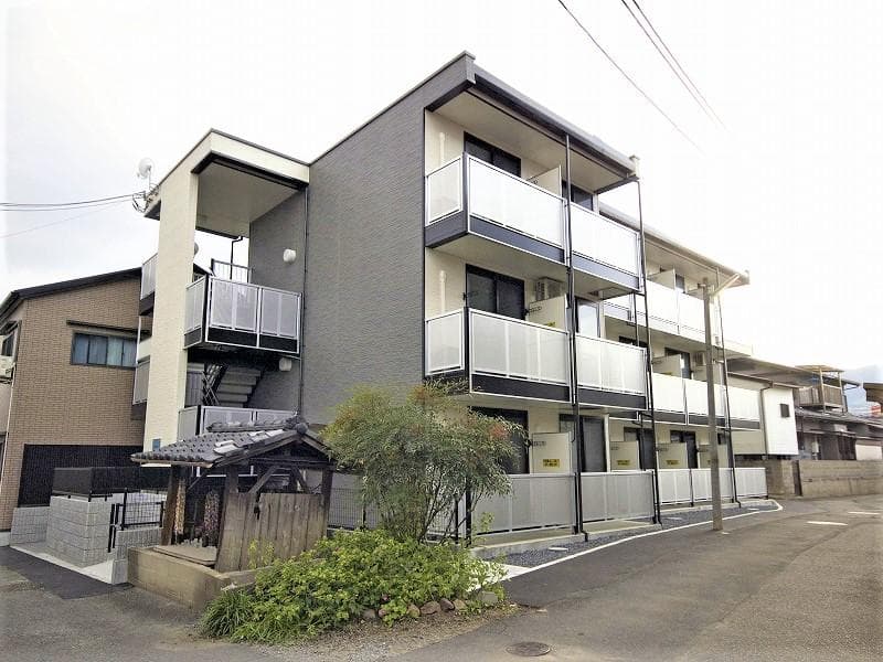 Main exterior of leopalace Maeda