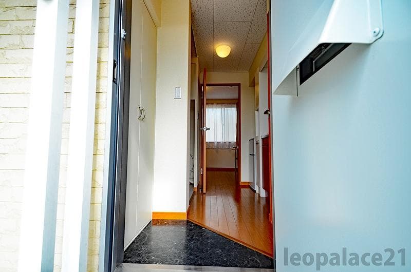 Preview interior of leopalace Polar Sanbankan